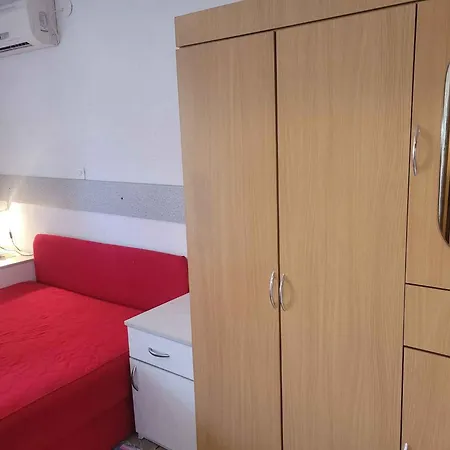Apartment 22