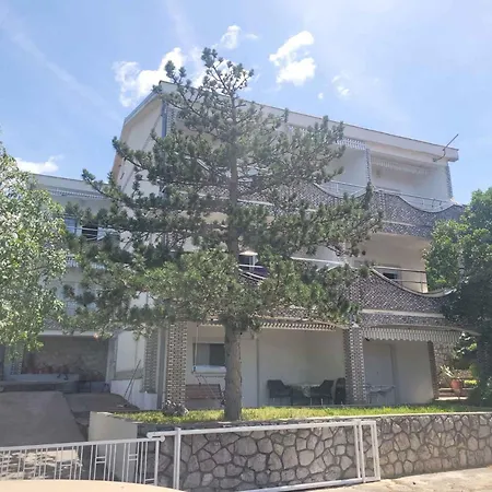 22 Apartment *